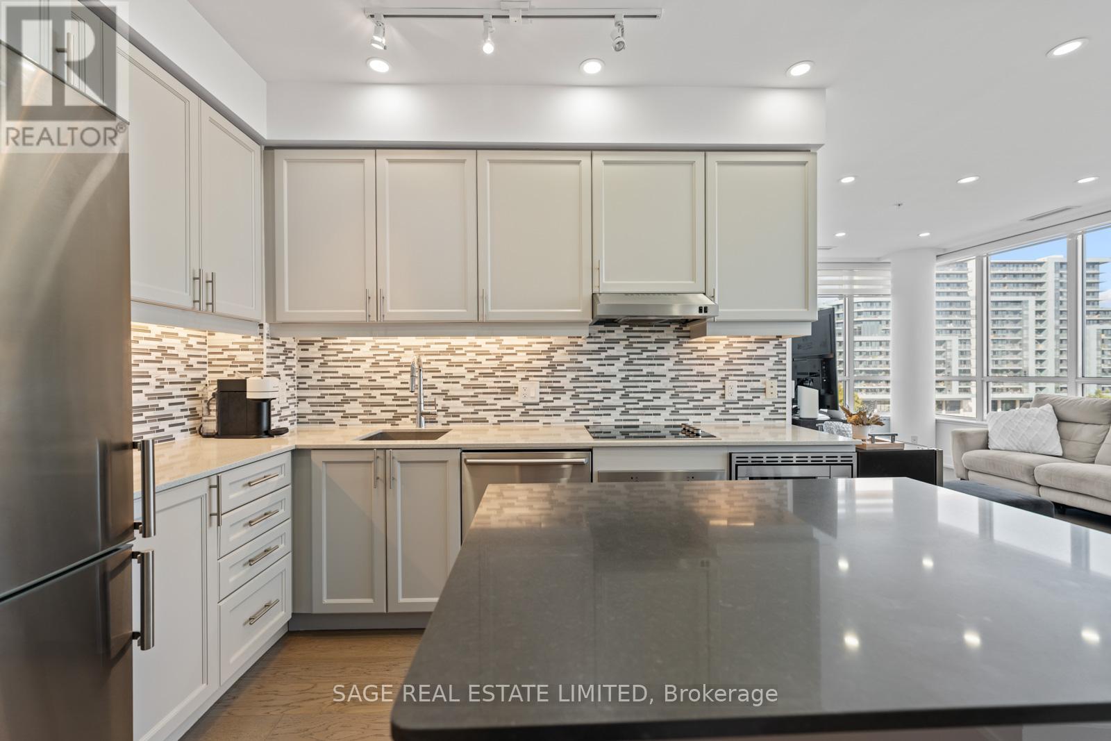 Photo 12 of 617 7 Kenaston Gardens, Toronto ON