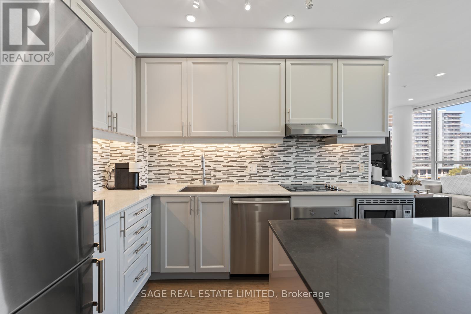 Photo 14 of 617 7 Kenaston Gardens, Toronto ON