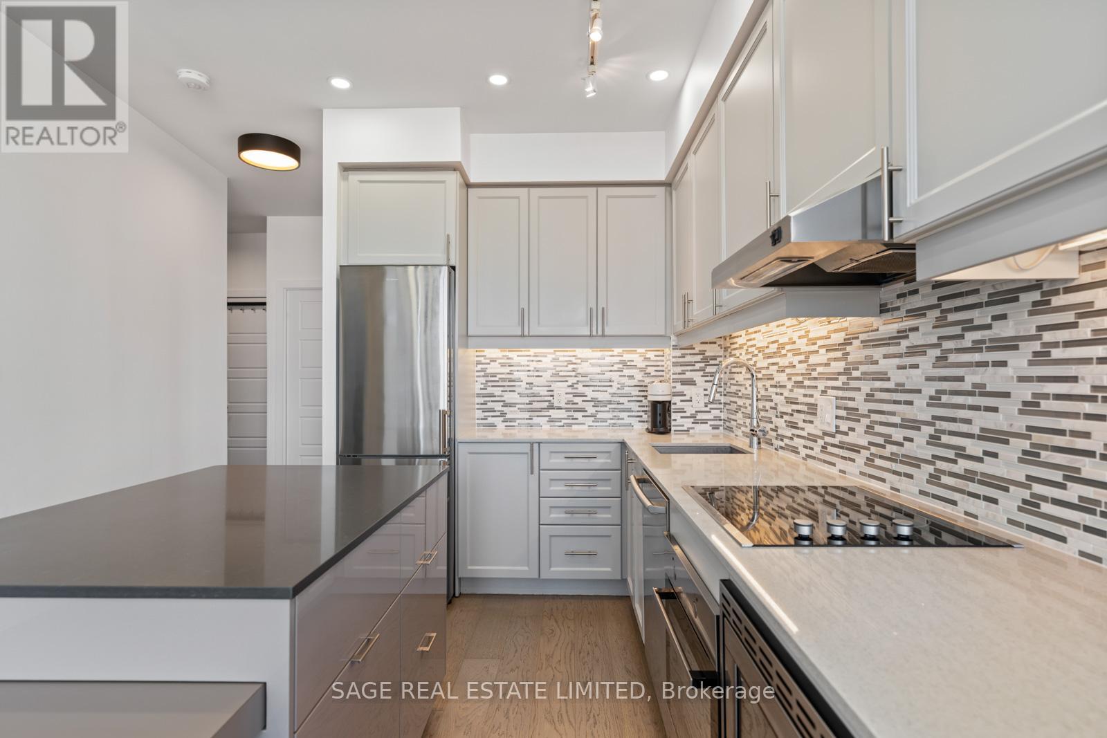 Photo 17 of 617 7 Kenaston Gardens, Toronto ON
