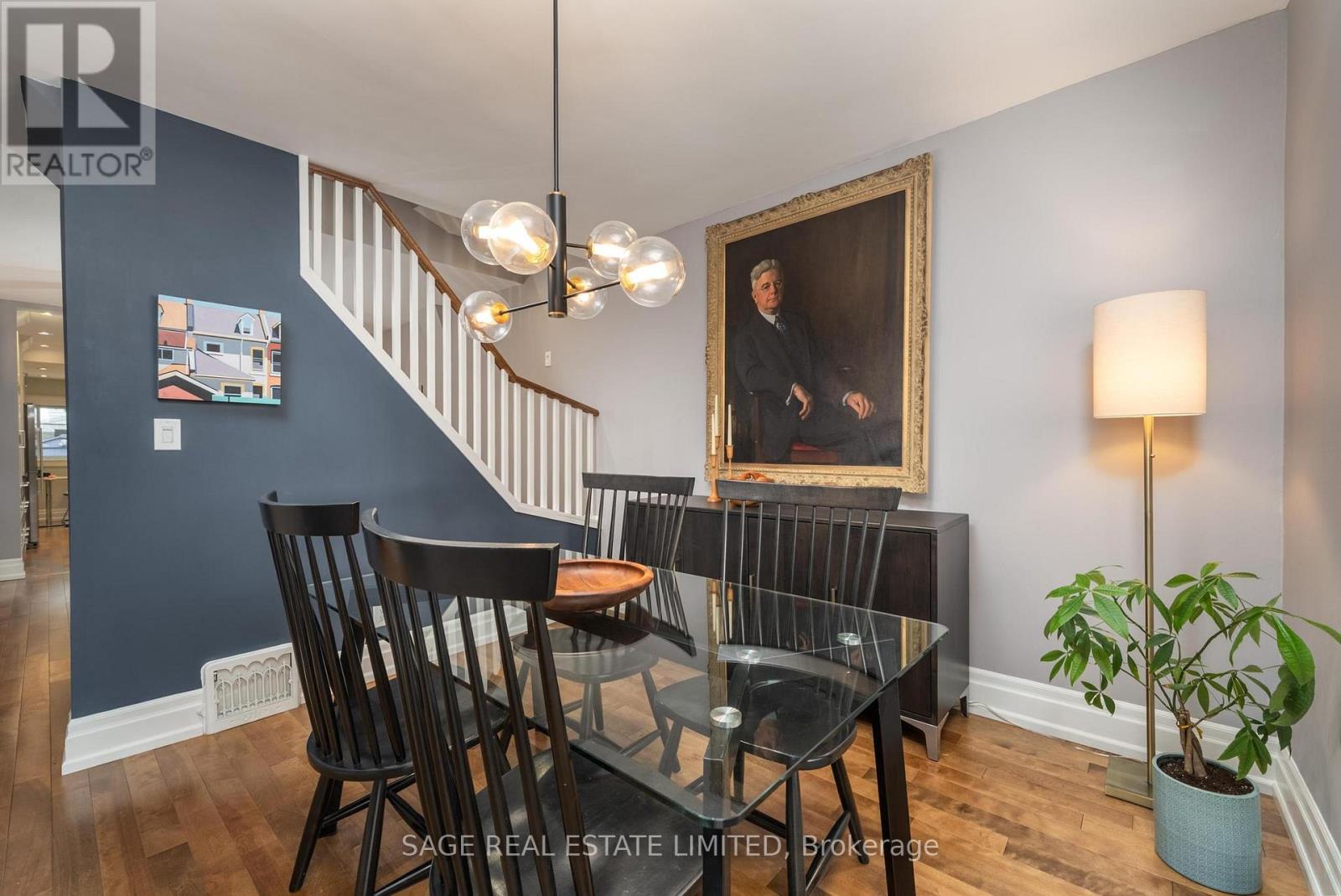 Photo 4 of 156 Bastedo Avenue, Toronto ON