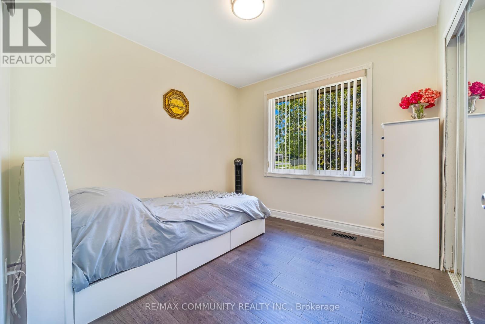 Photo 21 of 103 Packard Boulevard, Toronto ON