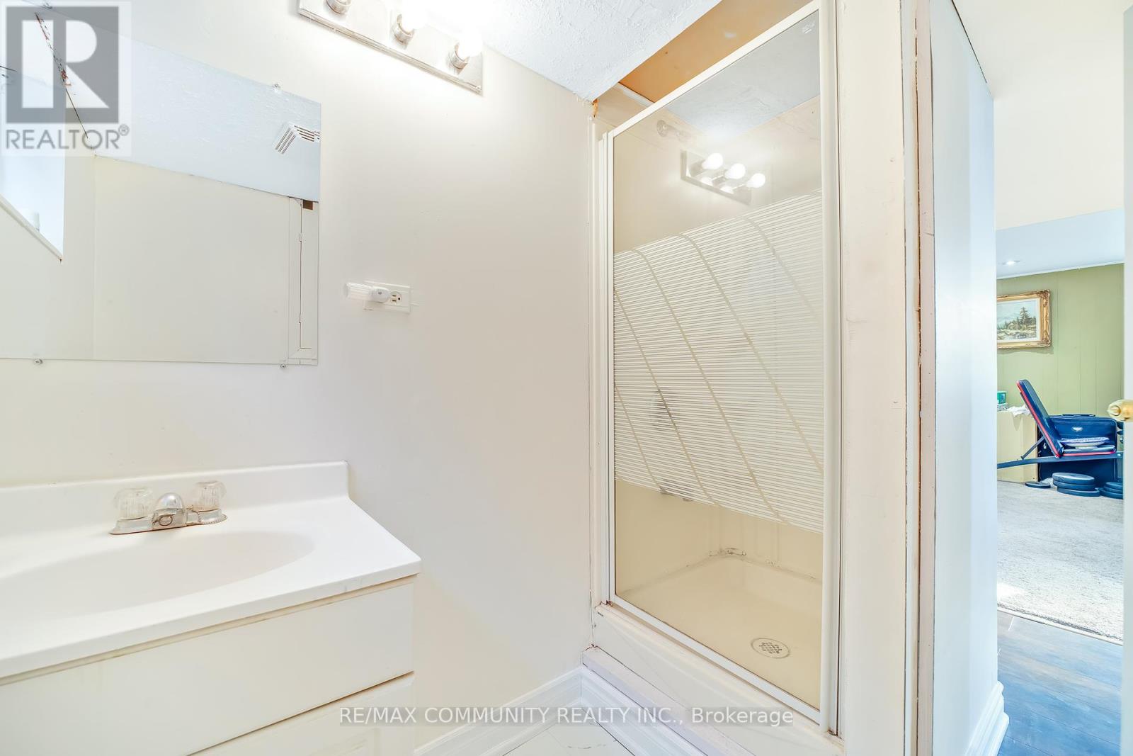 Photo 34 of 103 Packard Boulevard, Toronto ON