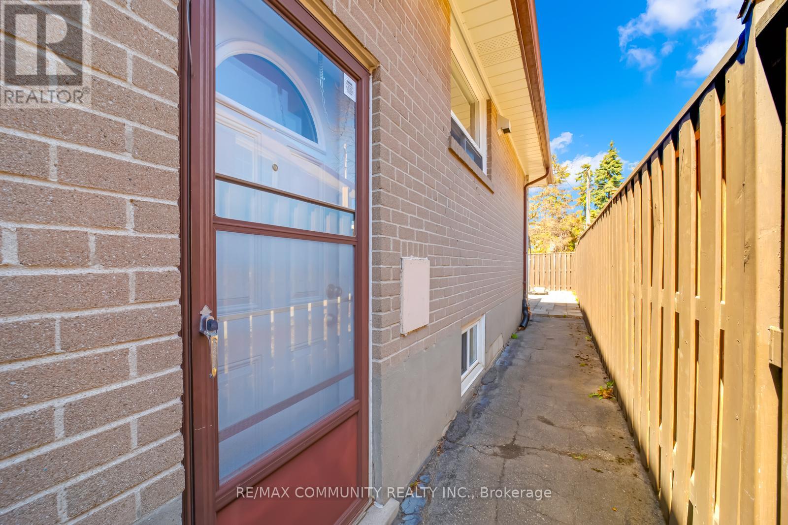 Photo 39 of 103 Packard Boulevard, Toronto ON