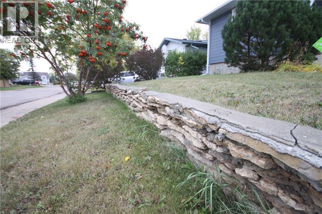 Photo 4 of 182 Clenell Crescent, Fort Mcmurray AB