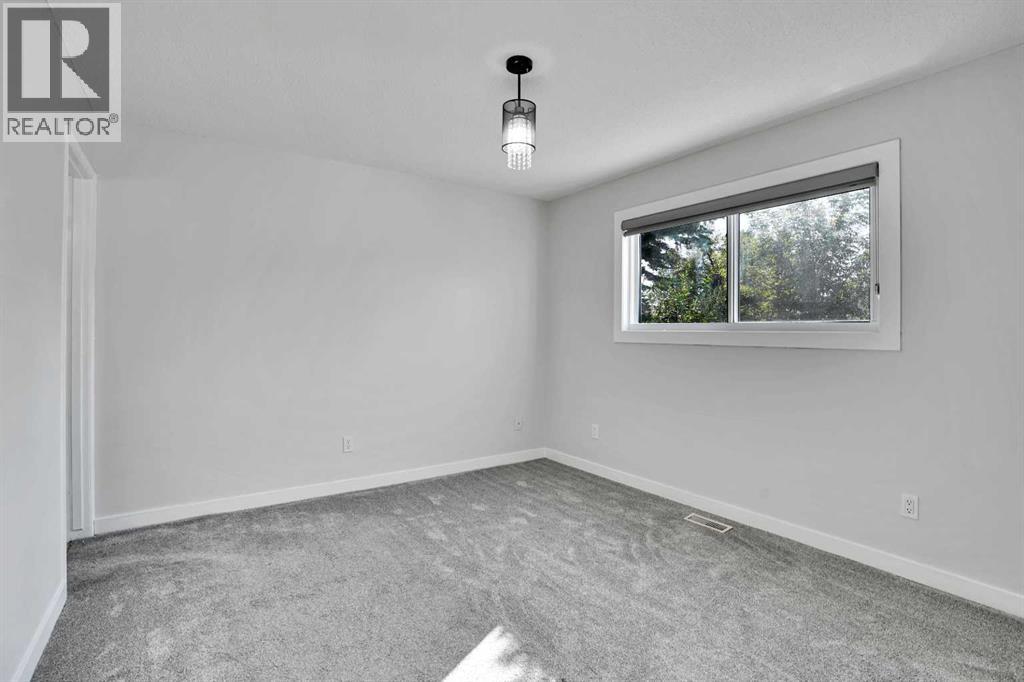 Photo 8 of 515 Malvern Drive Ne, Calgary AB