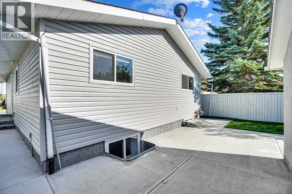 Photo 18 of 515 Malvern Drive Ne, Calgary AB