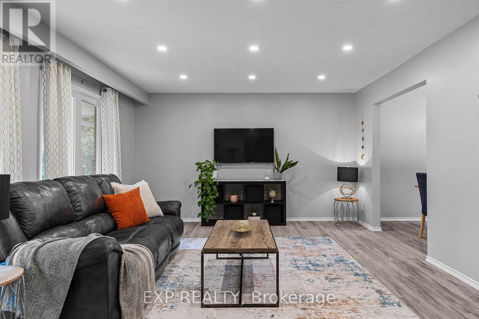 Photo 15 of 9670 Morning Glory Road, Georgina ON