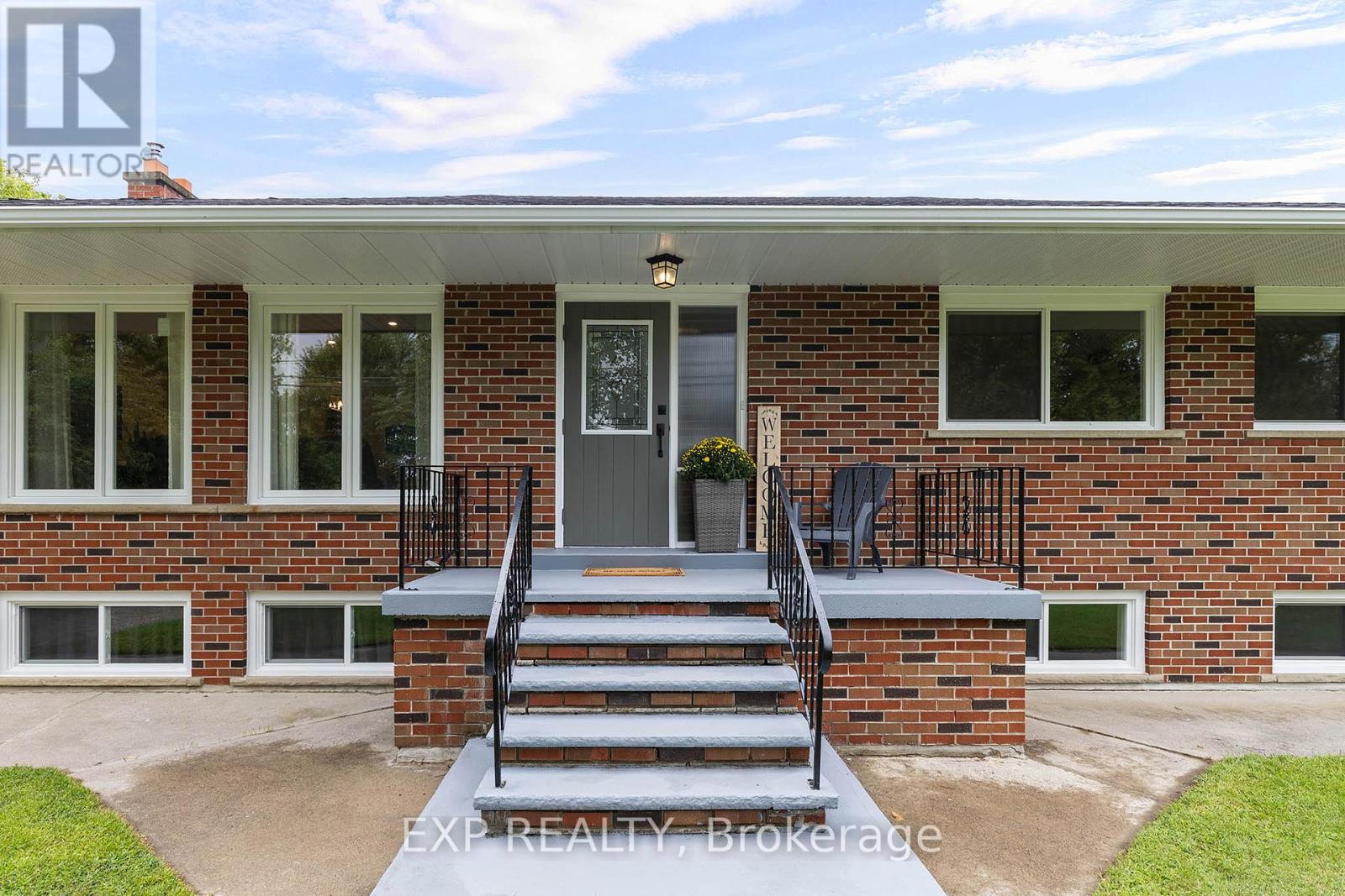 Photo 4 of 9670 Morning Glory Road, Georgina ON