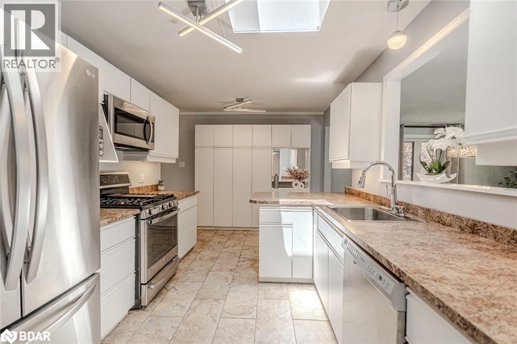 Photo 3 of 1105 St Vincent Street, Midhurst ON