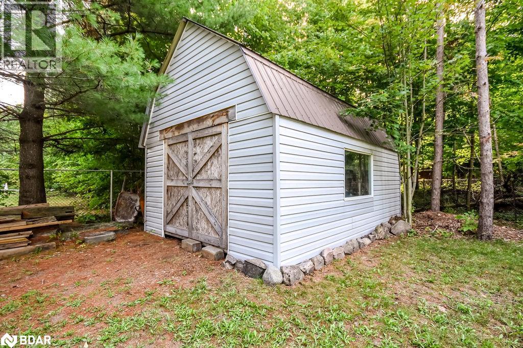 Photo 24 of 2095 Dwyer Road, Springwater ON