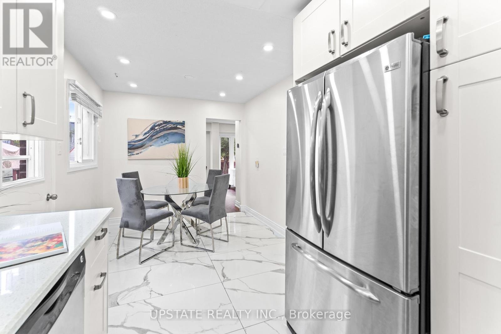 Photo 13 of 75 Winterfold Drive, Brampton ON