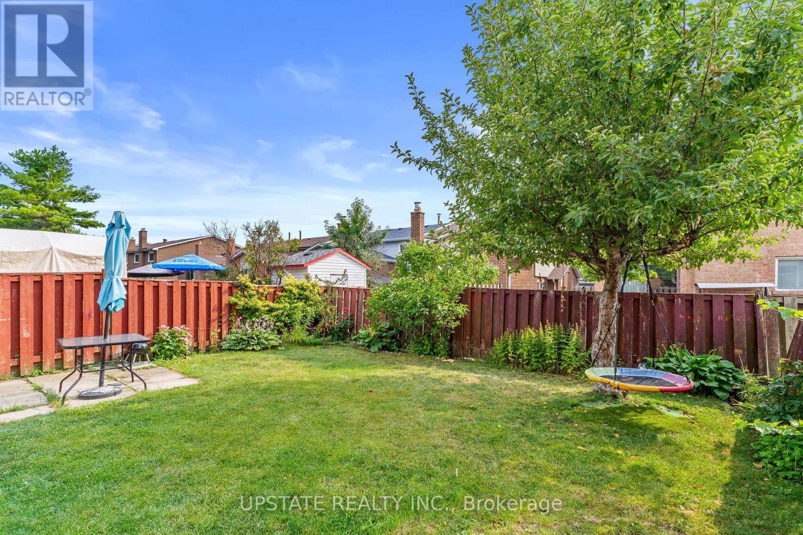 Photo 41 of 75 Winterfold Drive, Brampton ON