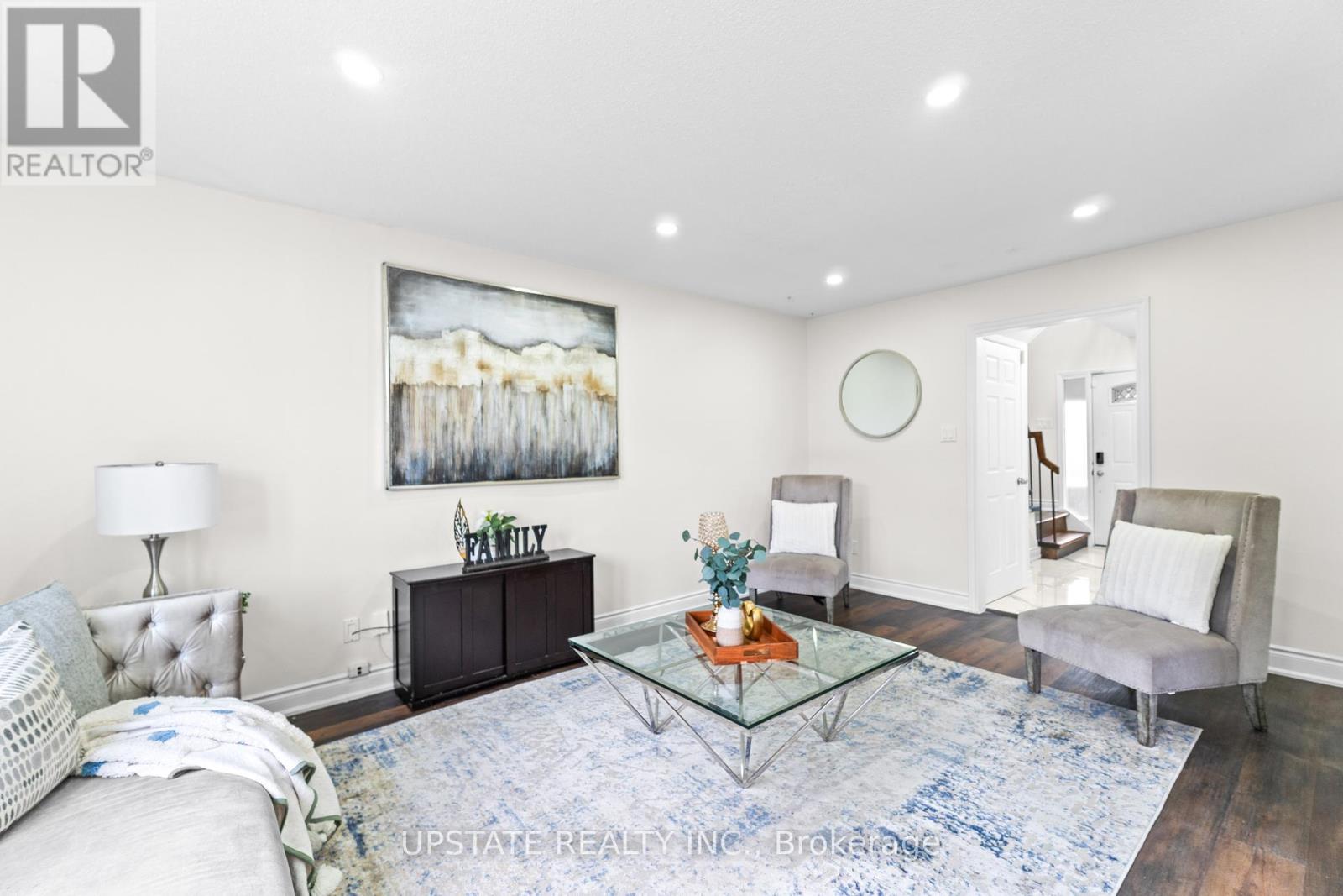 Photo 8 of 75 Winterfold Drive, Brampton ON