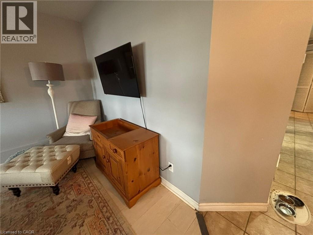 Photo 5 of 124 King Street N Unit 1, Waterloo ON
