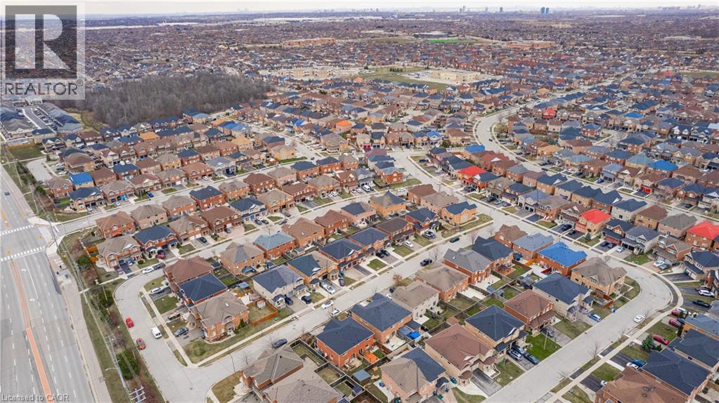 Photo 3 of 22 Albery Road, Brampton ON
