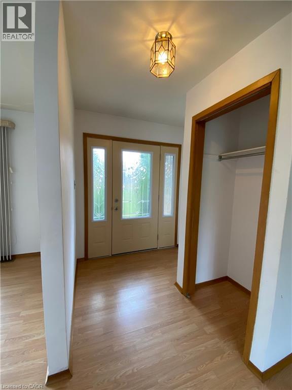 Photo 3 of 277 Pottruff Road, Paris ON