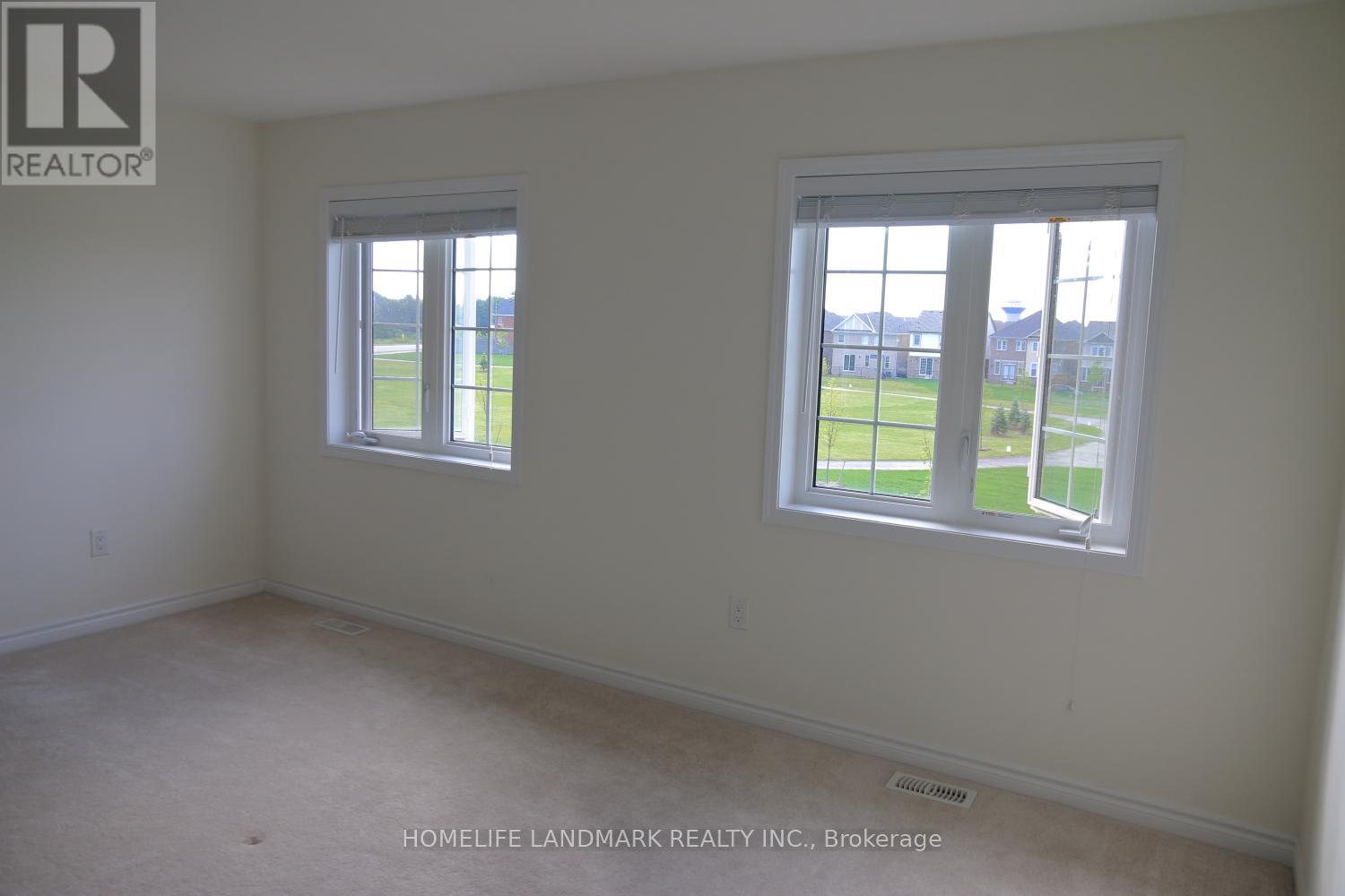 Photo 11 of 36 Celano Drive, Hamilton ON