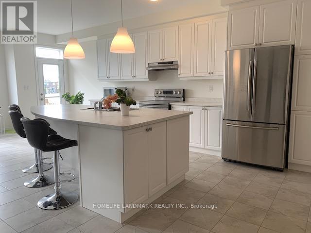 Photo 4 of 36 Celano Drive, Hamilton ON