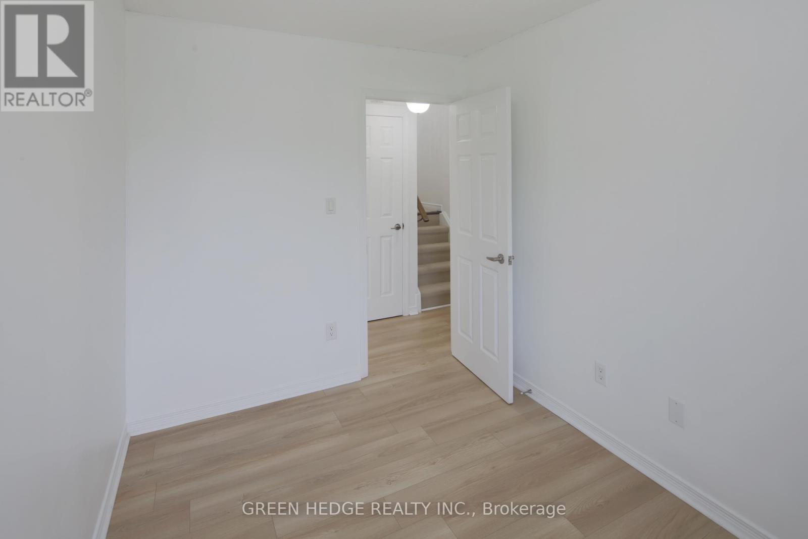 Photo 11 of 218 20 Elsie Lane, Toronto ON