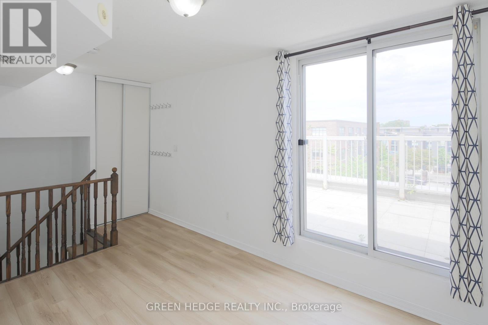 Photo 15 of 218 20 Elsie Lane, Toronto ON