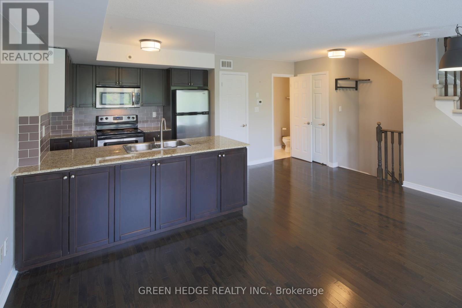 Photo 3 of 218 20 Elsie Lane, Toronto ON
