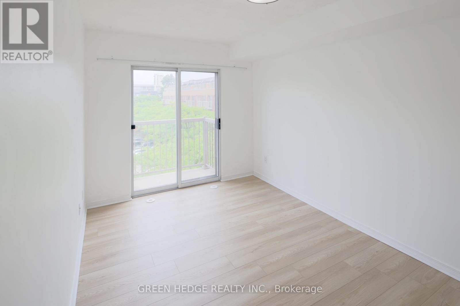Photo 8 of 218 20 Elsie Lane, Toronto ON