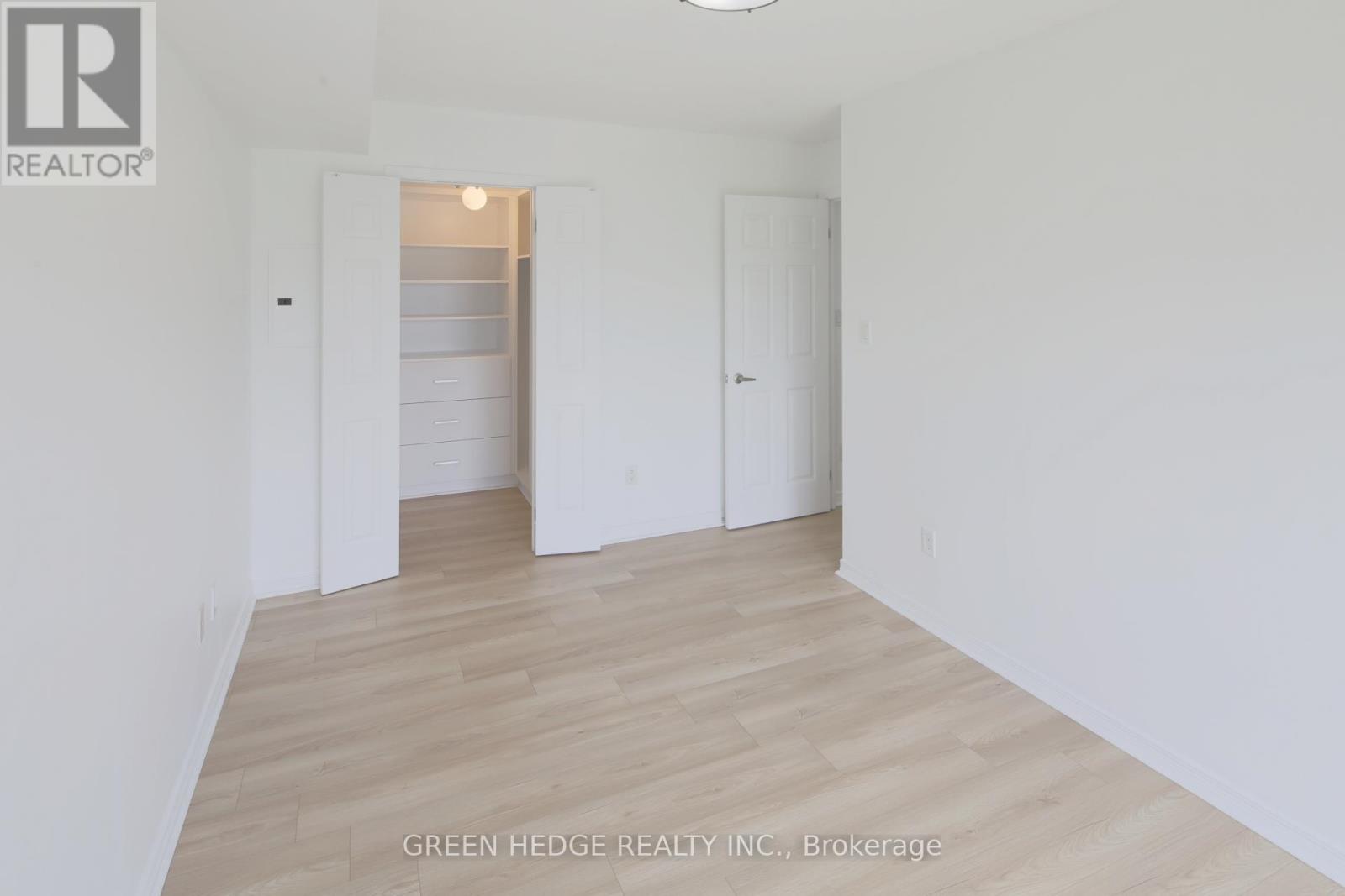 Photo 9 of 218 20 Elsie Lane, Toronto ON