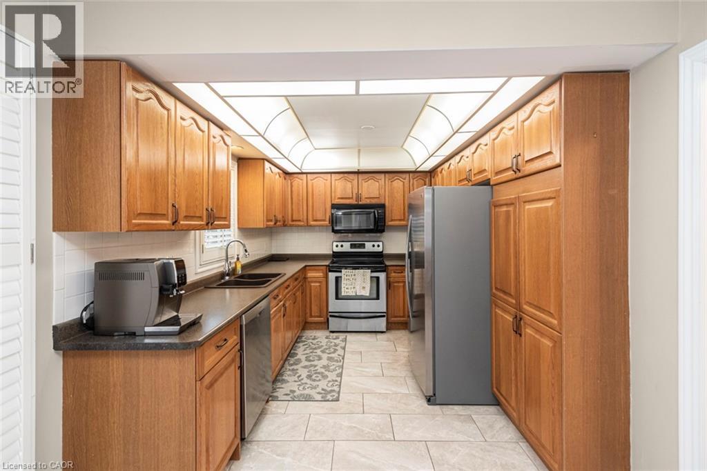 Photo 13 of 755 Templemead Drive, Hamilton ON