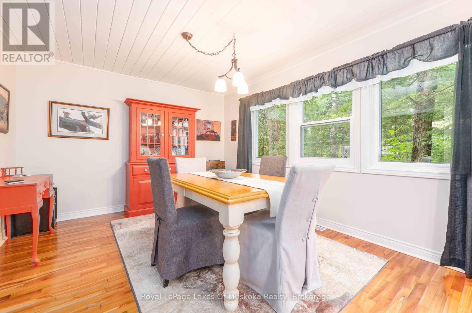 1588 SKYLINE DRIVE - 11