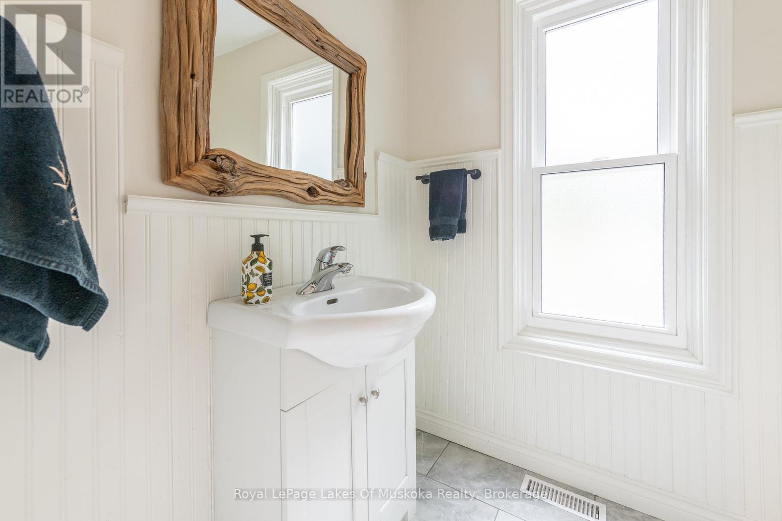 1588 SKYLINE DRIVE - 15