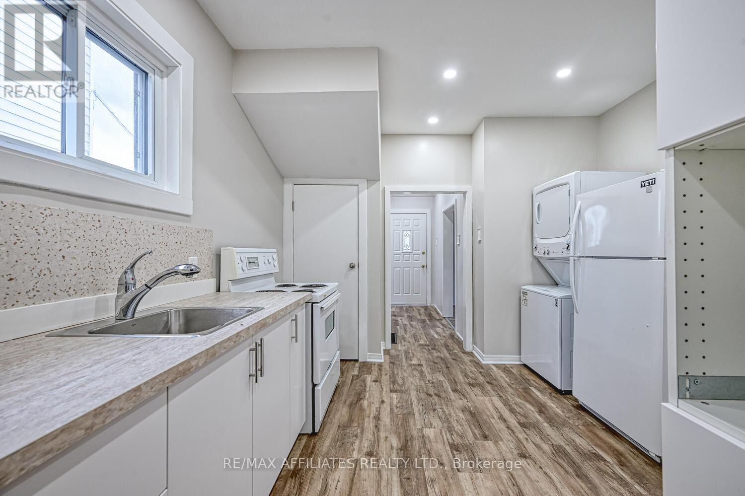 Photo 19 of 8 Winnifred Street N, Smiths Falls ON