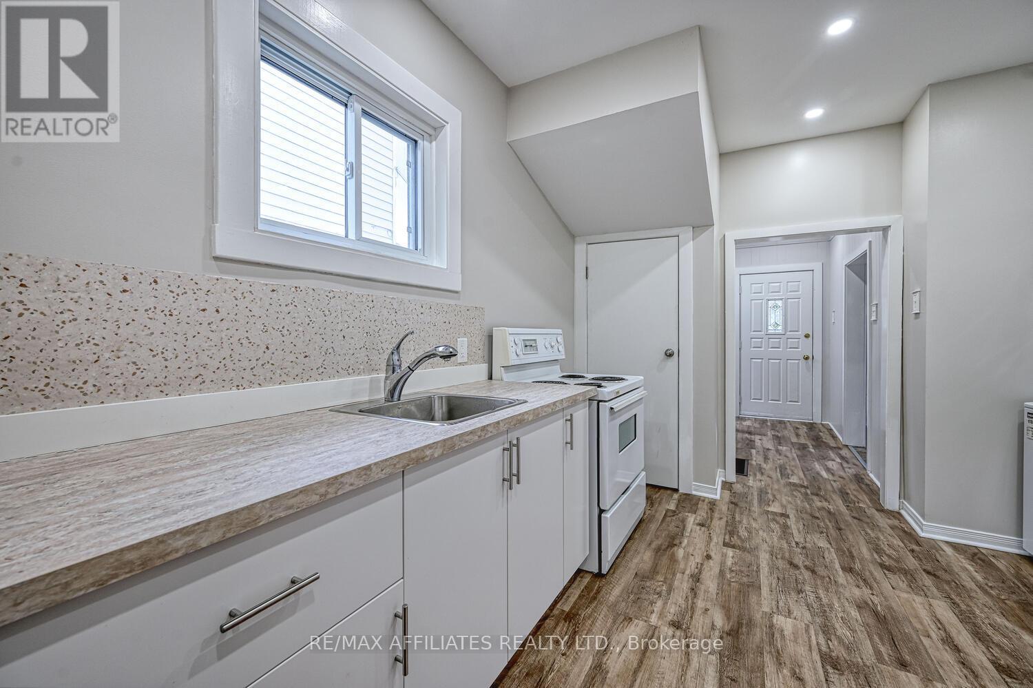 Photo 20 of 8 Winnifred Street N, Smiths Falls ON