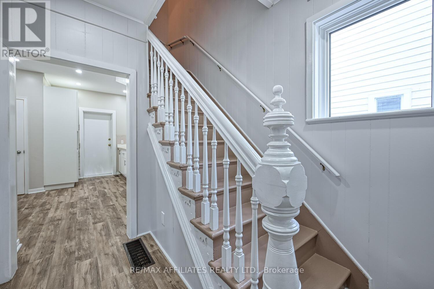 Photo 22 of 8 Winnifred Street N, Smiths Falls ON