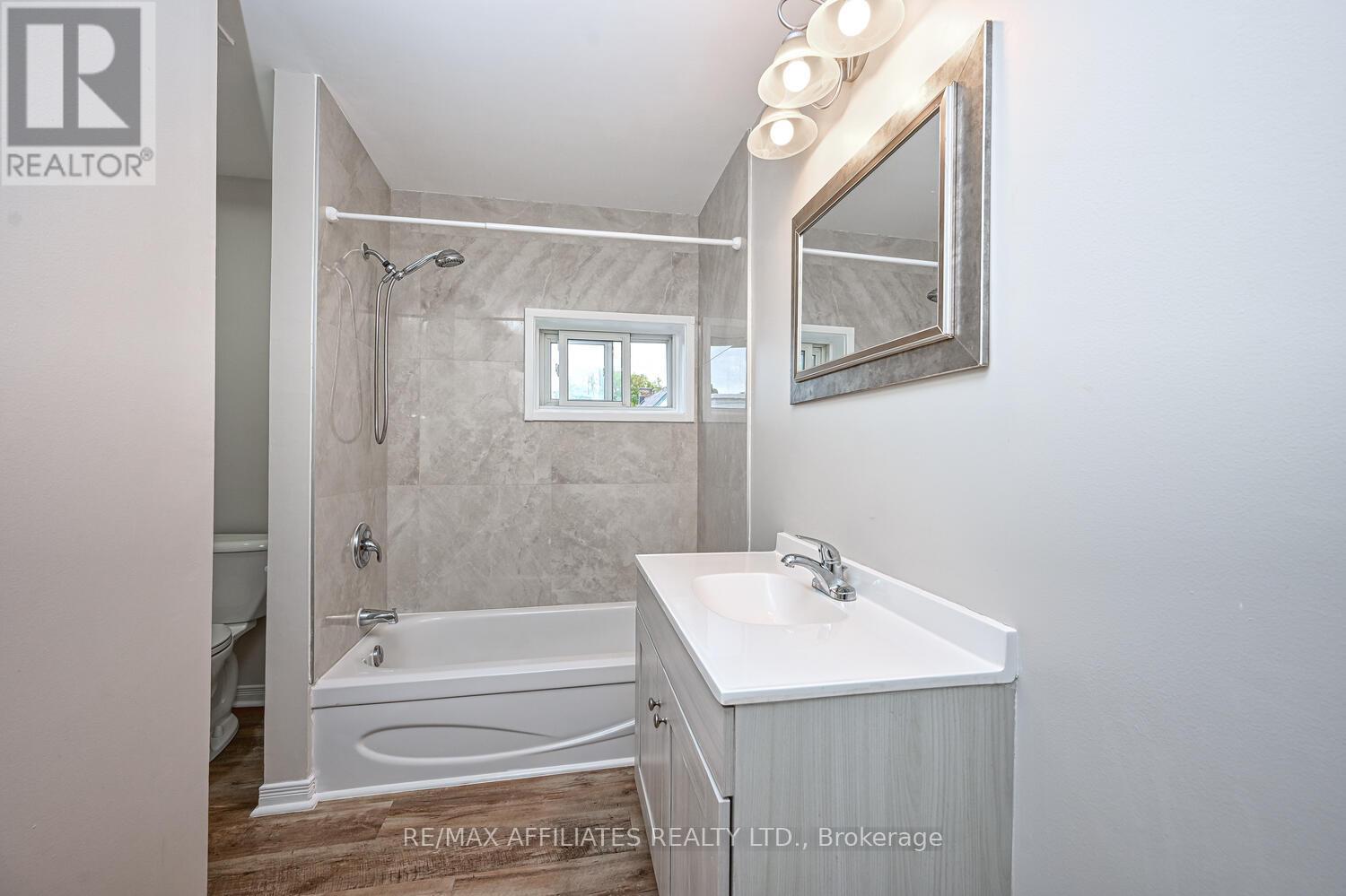 Photo 23 of 8 Winnifred Street N, Smiths Falls ON