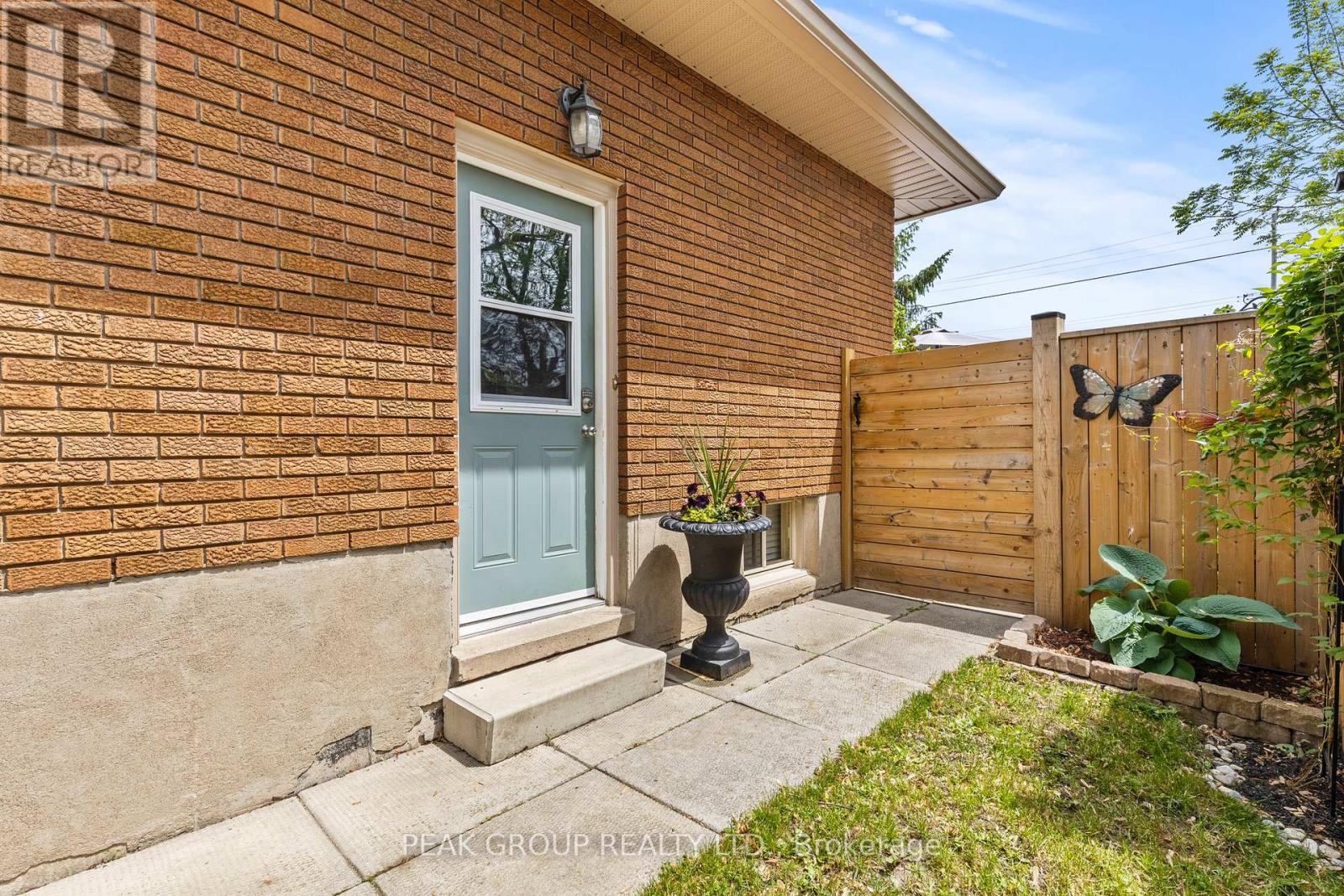 Photo 42 of 47 David Street, Welland ON