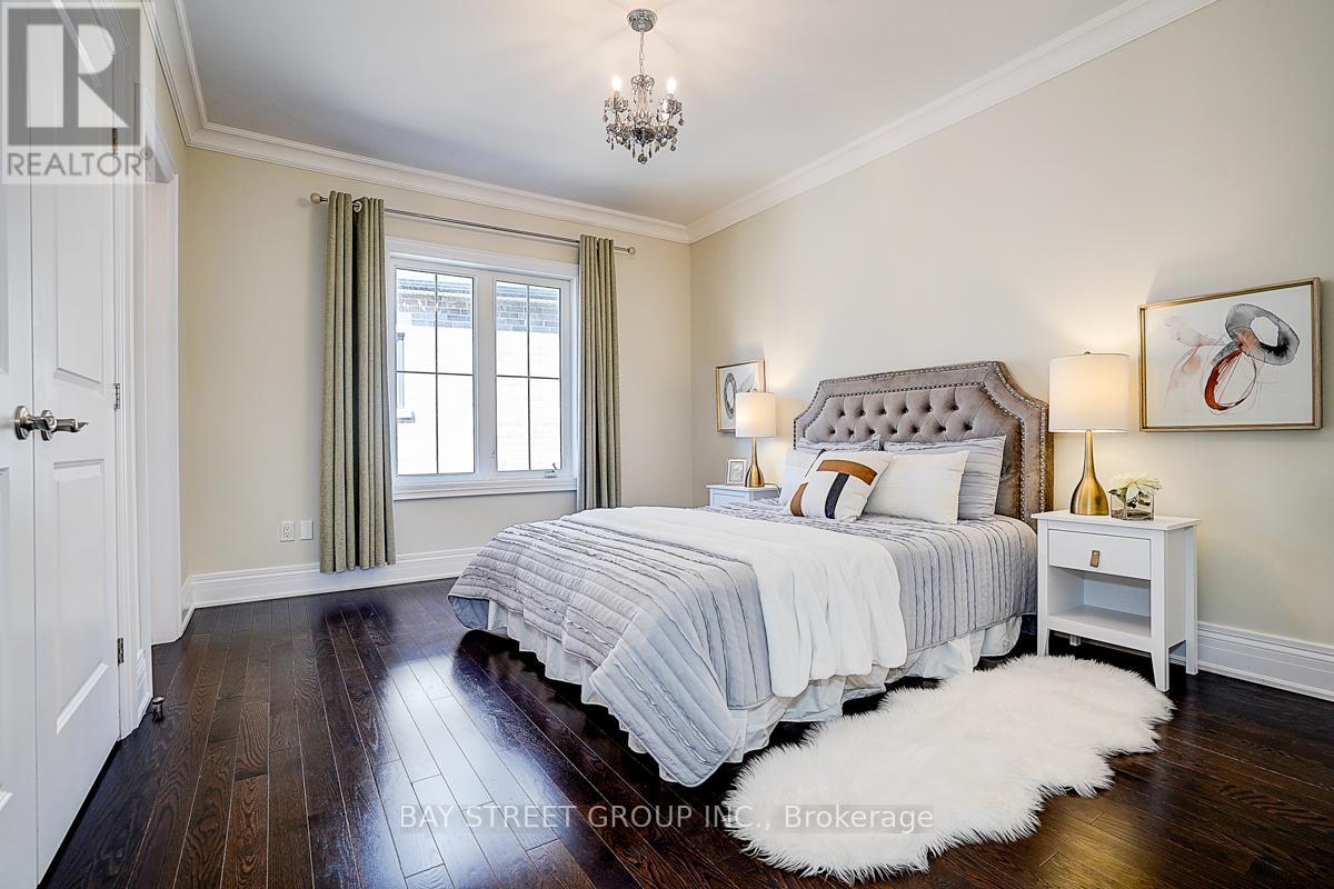 Photo 22 of 80 Lady Jessica Dr Drive N, Vaughan ON