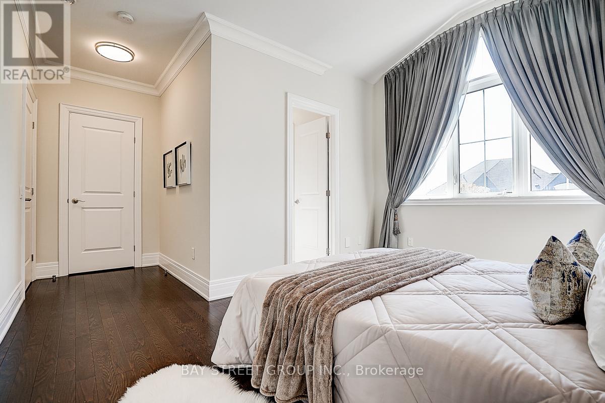 Photo 23 of 80 Lady Jessica Dr Drive N, Vaughan ON