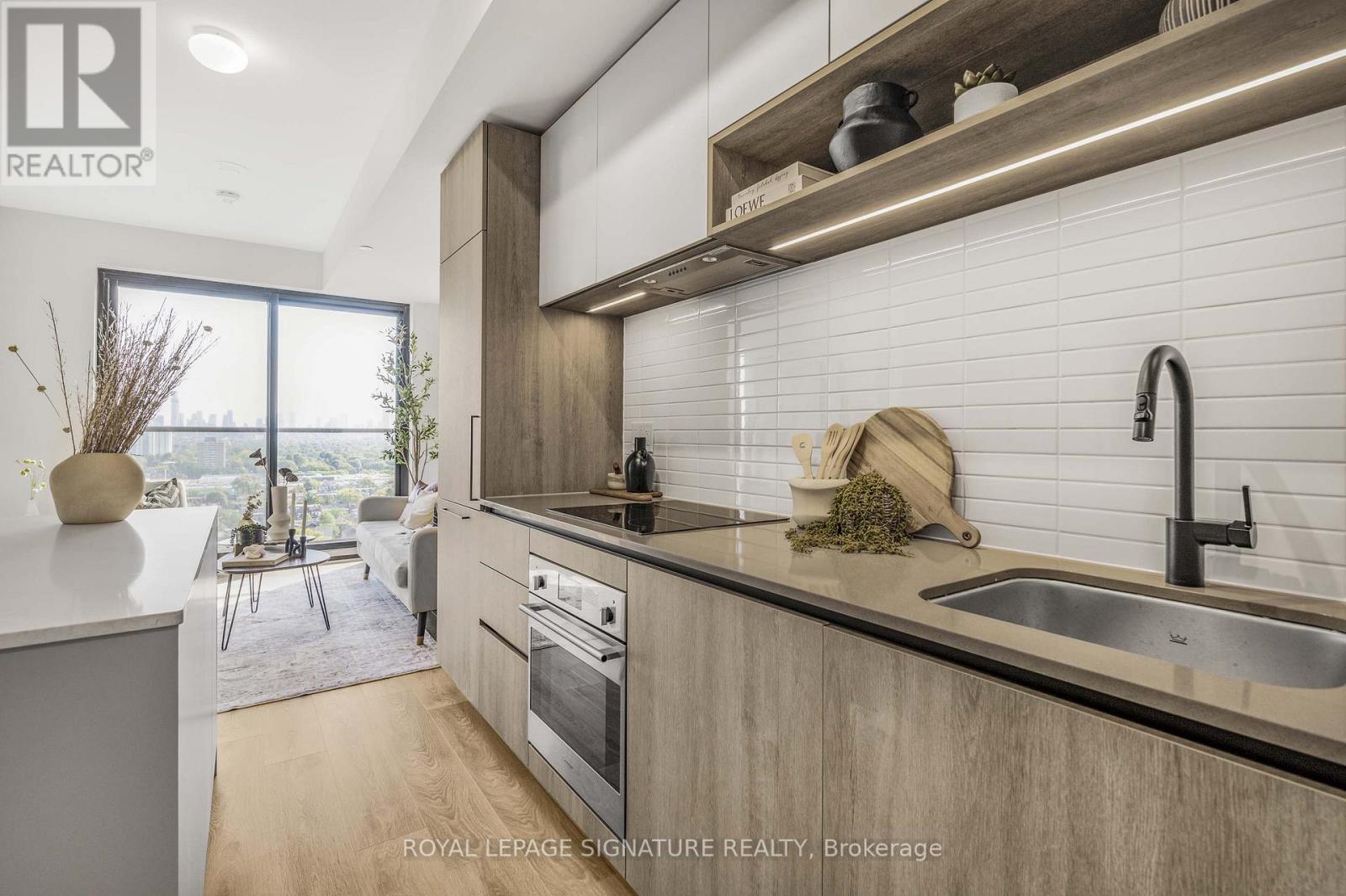 Photo 12 of Lph 11 181 Sterling Road, Toronto ON