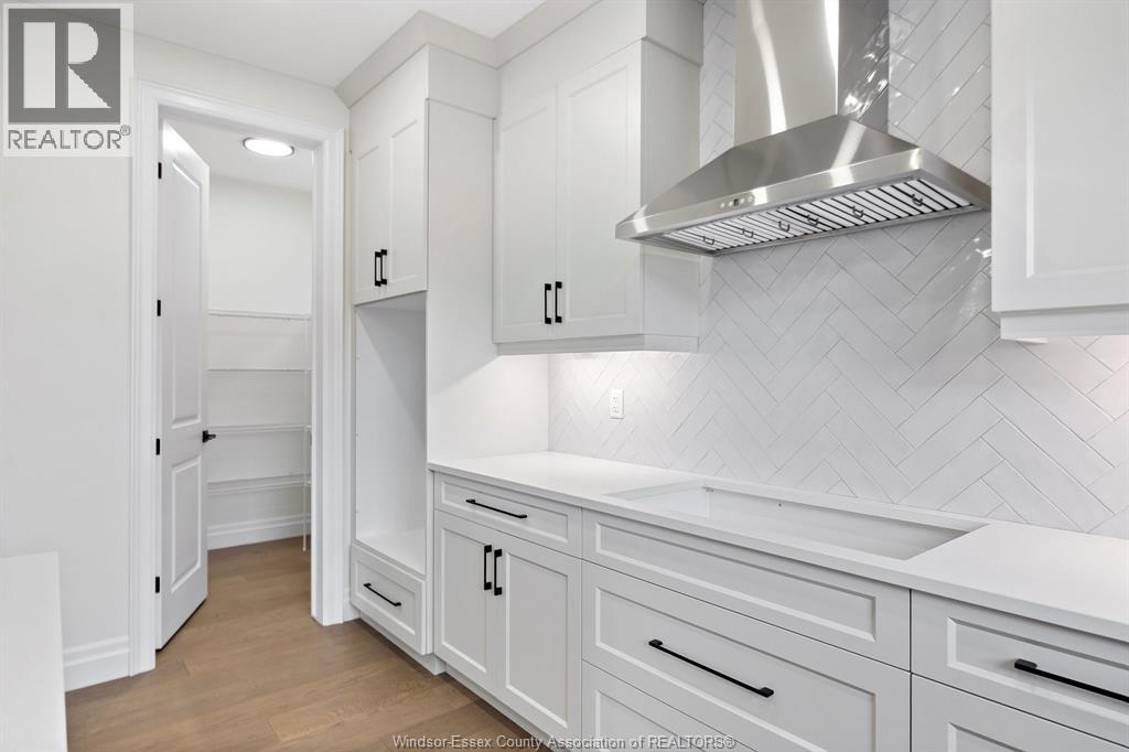 Photo 12 of 545 Orchards Crescent, Windsor ON