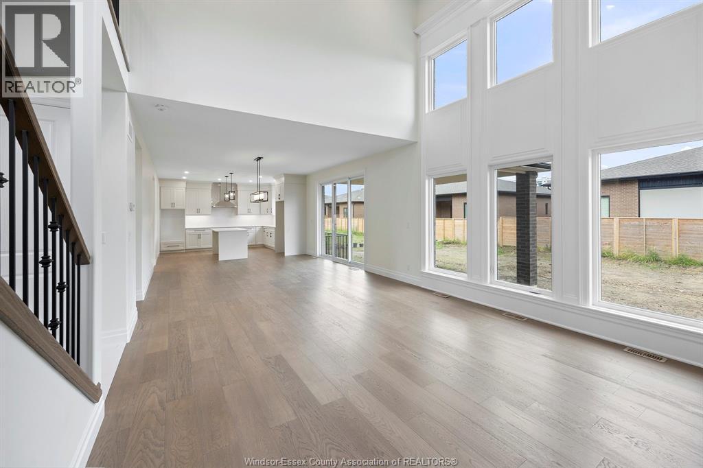 Photo 14 of 545 Orchards Crescent, Windsor ON