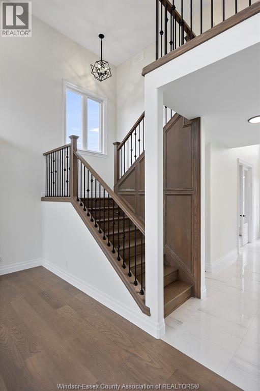 Photo 15 of 545 Orchards Crescent, Windsor ON