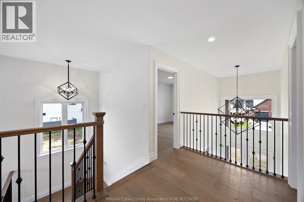 Photo 16 of 545 Orchards Crescent, Windsor ON