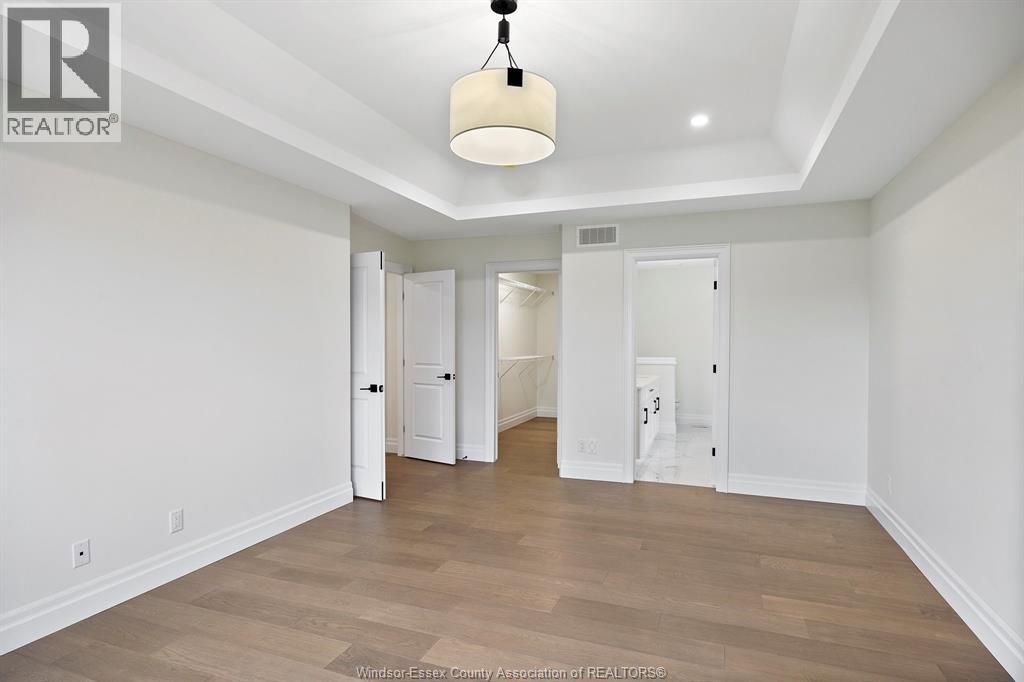 Photo 24 of 545 Orchards Crescent, Windsor ON