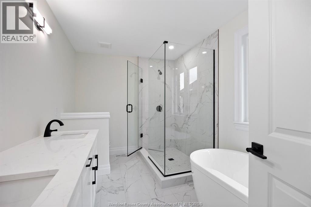 Photo 25 of 545 Orchards Crescent, Windsor ON