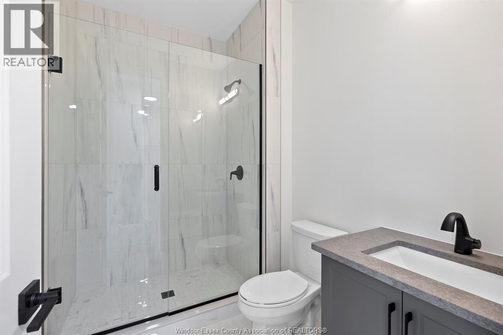 Photo 8 of 545 Orchards Crescent, Windsor ON