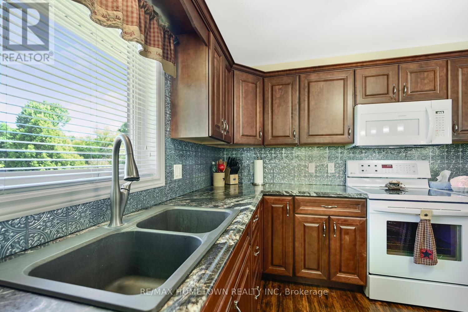 Photo 14 of 2915 2nd Concession, Elizabethtownkitley ON