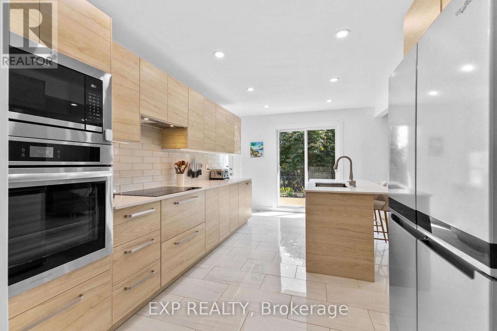 Photo 16 of 1502 Farnsworth Avenue, Ottawa ON