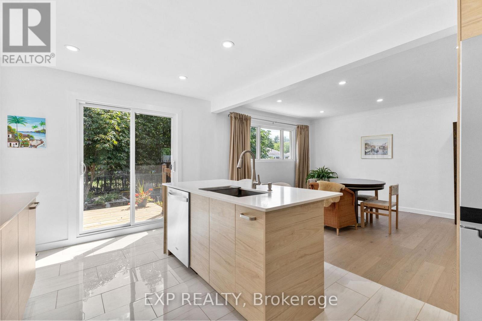 Photo 18 of 1502 Farnsworth Avenue, Ottawa ON