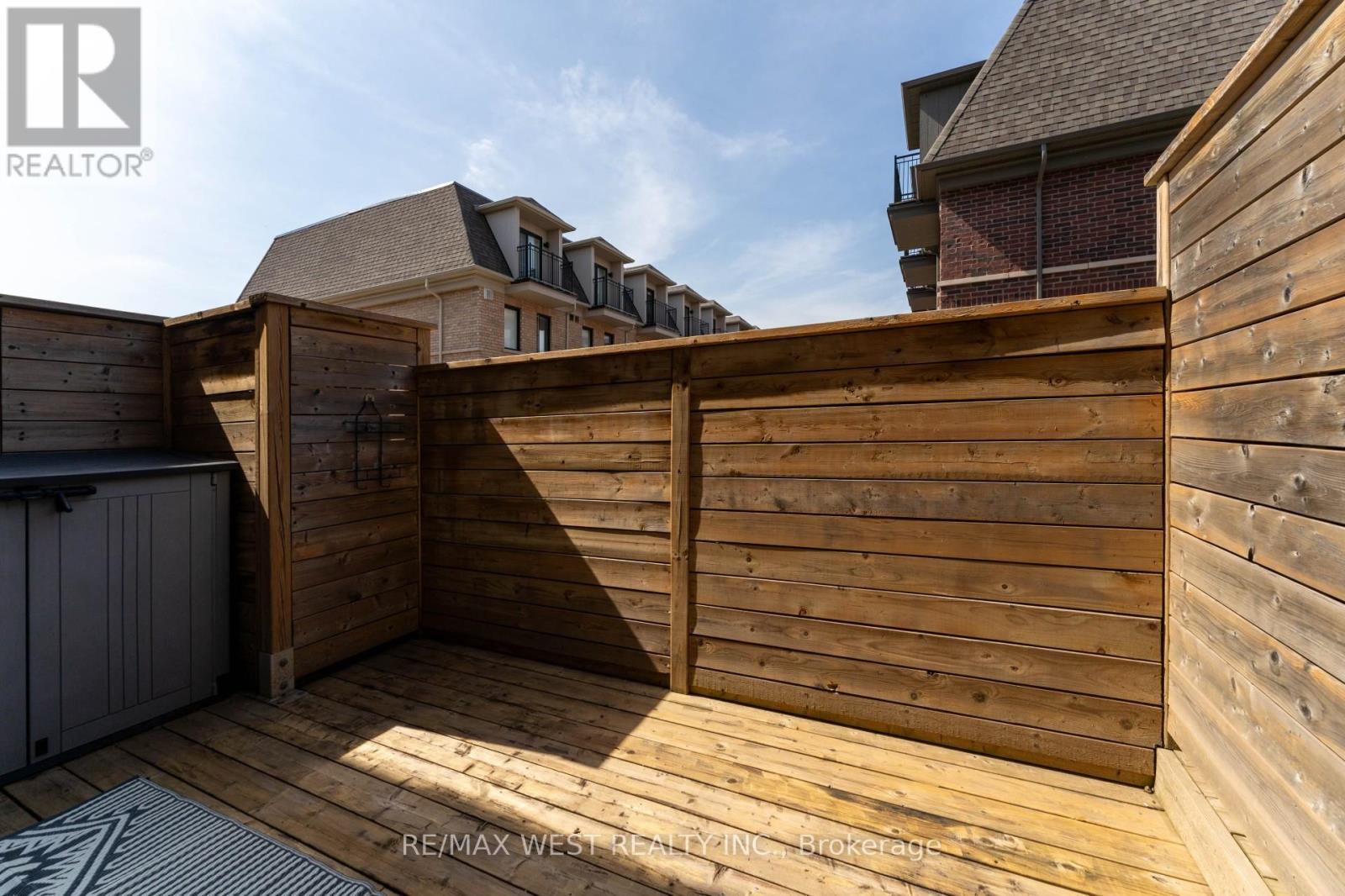Photo 7 of 19 2172 Trafalgar Road, Oakville ON