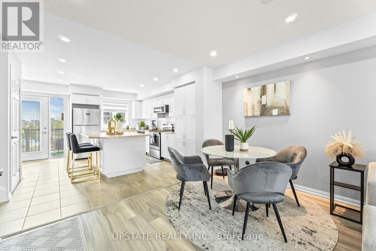 Photo 10 of 37 250 Sunny Meadow Boulevard, Brampton ON